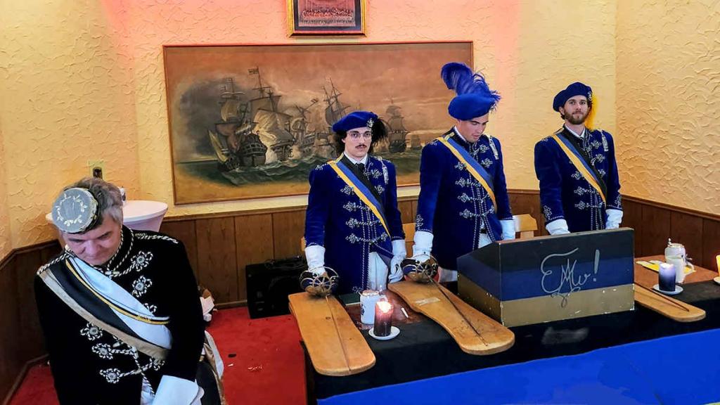 das Präsid bereitet den Auszug vor
