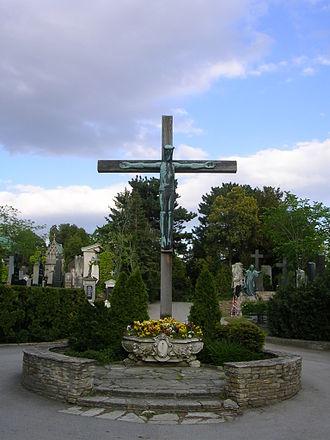 Friedhofskreuz in Hietzing beim Haupteingang